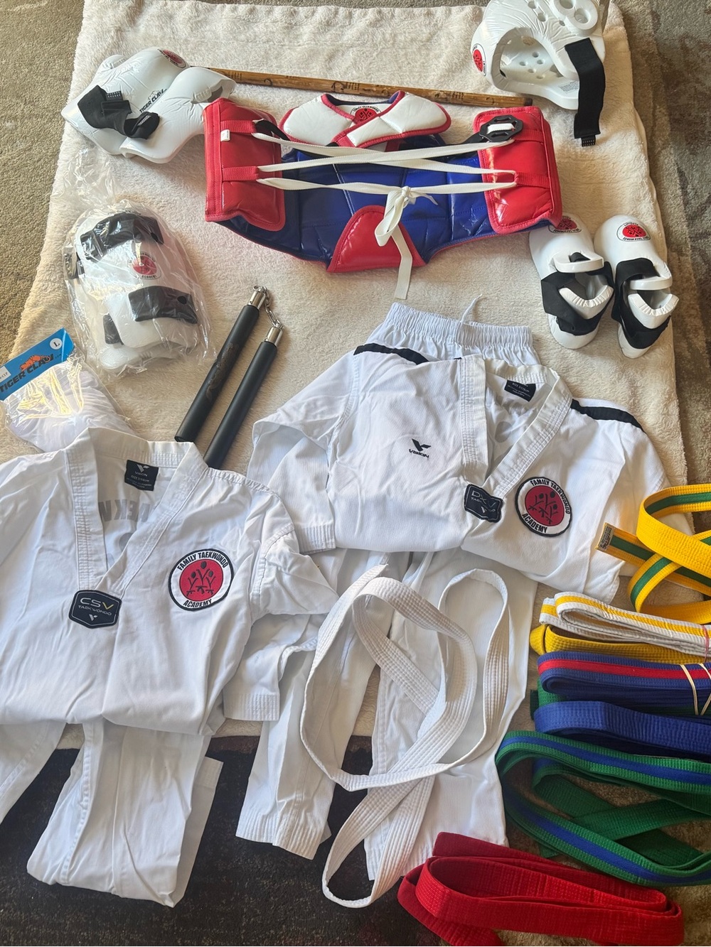 Complete Taekwondo Gear Package – Excellent Condition